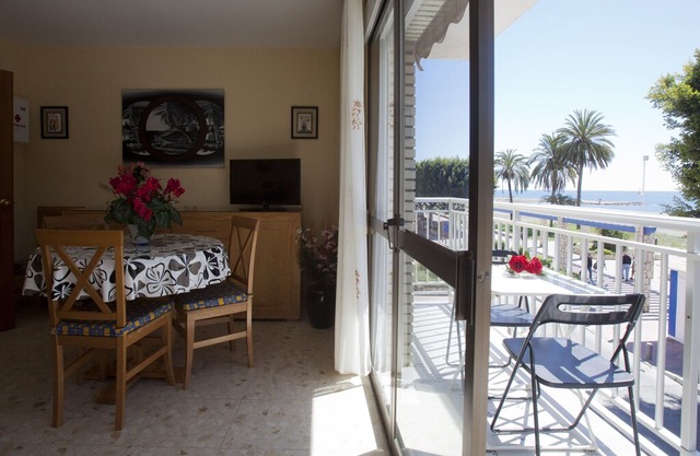 First floor apartment by the beach