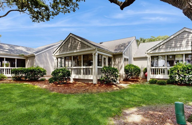 First-floor villa overlooking the Ocean Winds golf course 18th fairway