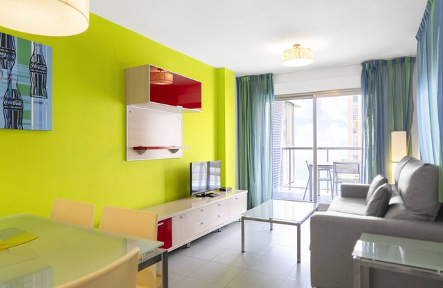 First line/Wifi/Spa/Seaviews/Heated pool/Pets