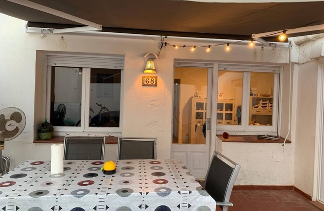 FISHERMAN'S HOUSE, 5 MINUTS FROM LA PLATJA, IDEAL PER FAMILIES