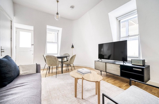 Fitzrovia 2BR on Tottenham Crt Rd, nr. Oxford Str. Shops, by Blueground