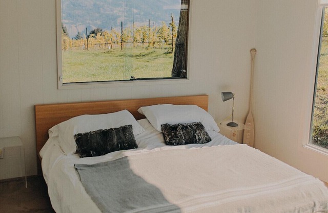 Five star rated Birch Block Vineyard Guest House in South Okanagan