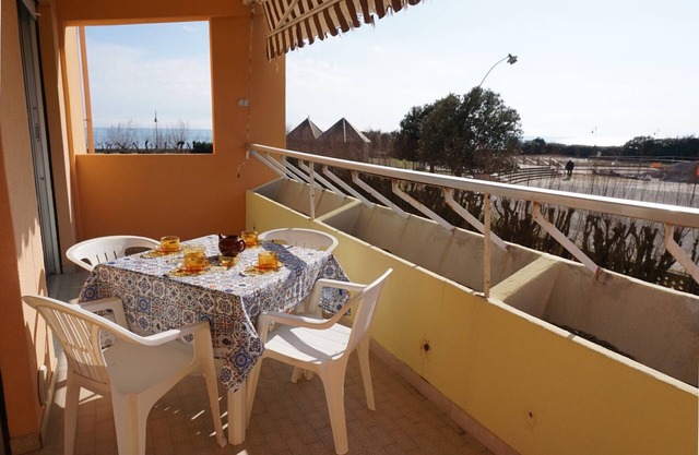 Flat 130mt from the sea-Beahost