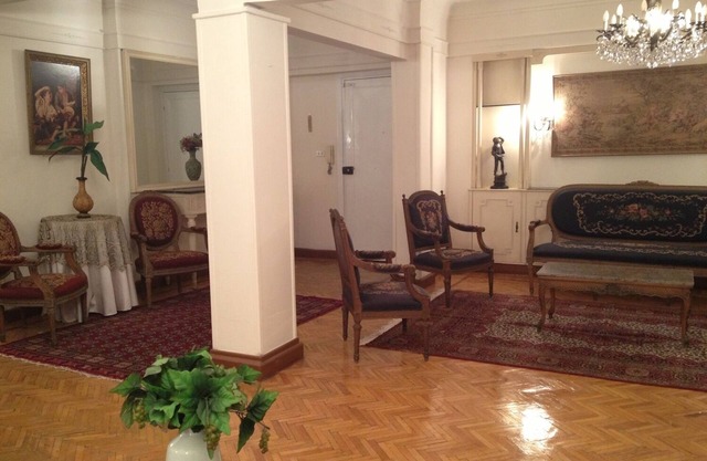 Flat in family building & an upscale neighbourhood with AC in all rooms