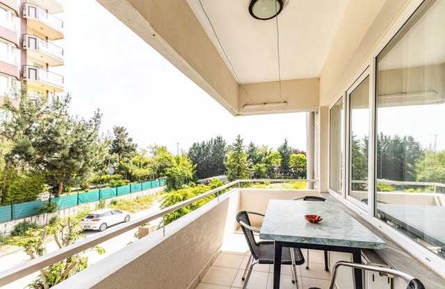 Flat w Balcony Near Marmaray and Coast in Kartal