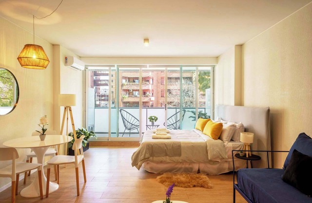 Fliphaus + BE Libertador - Lux 3 Pax Loft 2-3