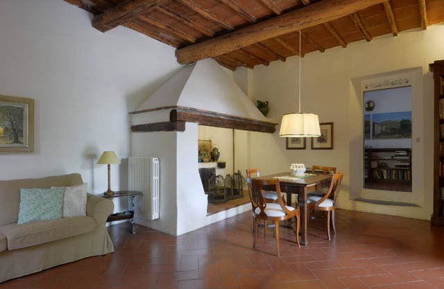 Florentine Hills Fattoria Il Leccio Agriturismo Elegant Suite with Pool