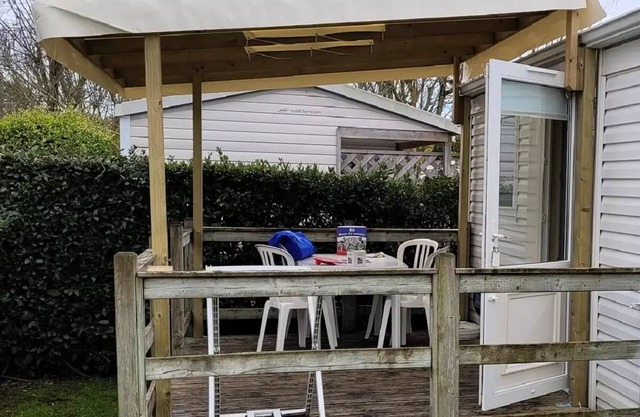 Flower Camping L'Abri-Côtier * - Mobilehome Smally 21m2 STANDARD - 2 bedrooms + covered terrace (without TV) 4 people