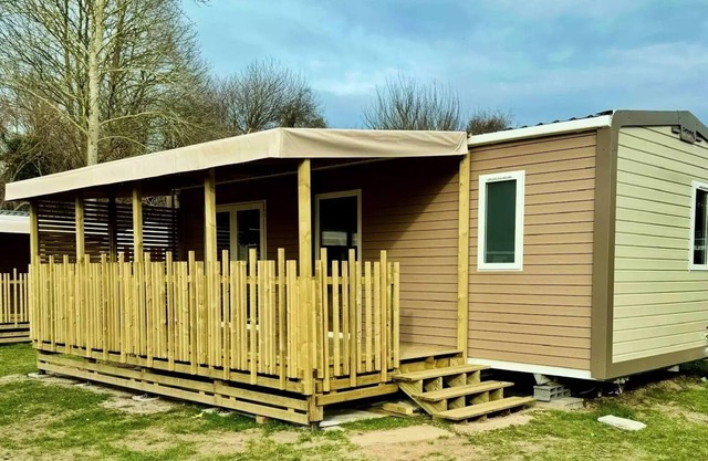 Flower Le Domaine du Rompval * - Mobile home Comfort 32m2 (2 bedrooms) including covered terrace + TV + BBQ 4 people