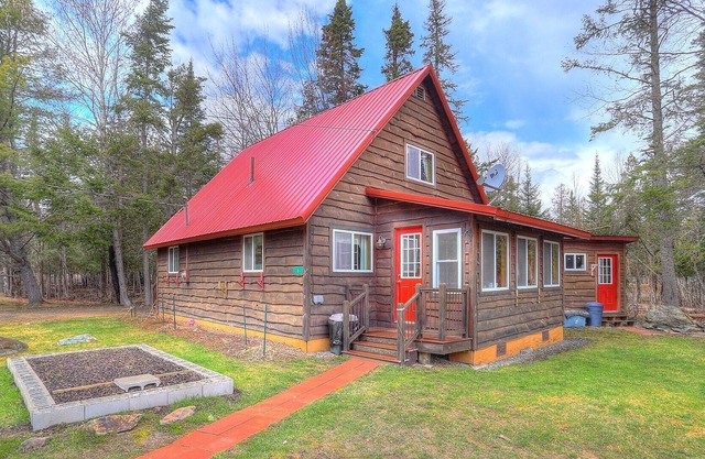Flybuck - Shared waterfront area on Rangeley Lake