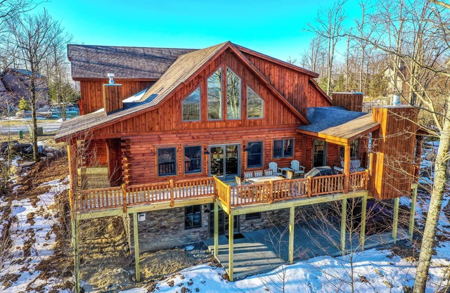 Footsteps from Fun | Hot Tub, Near Lake Activities