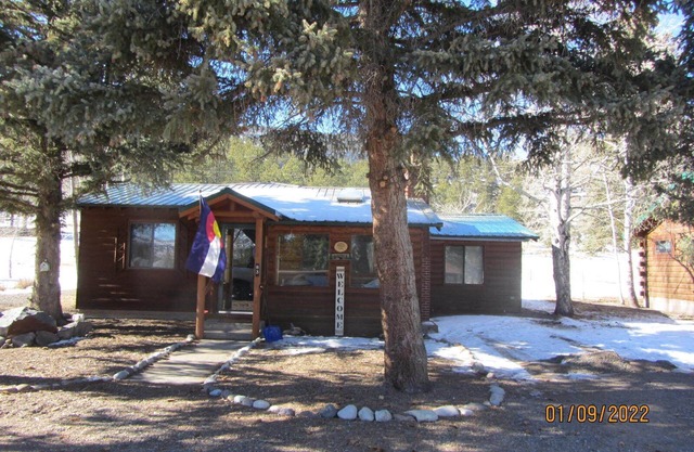Forest View - 4 bedroom, skiing, fishing, hiking, wildlife. STR permit #1061