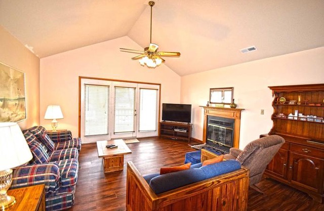 Fountain Road 13701 3 Bedroom Home