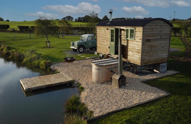 Four Acres Farm Shepherds Huts