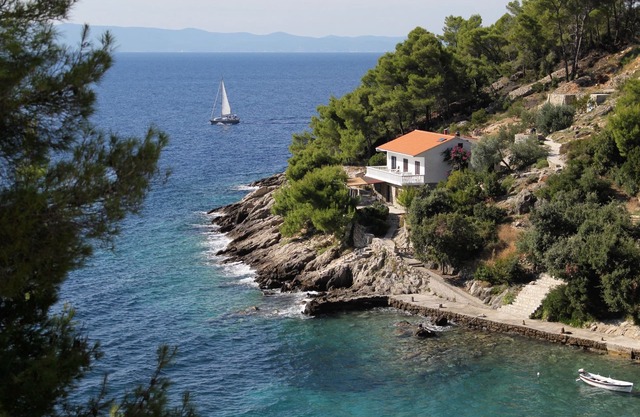 Four-bedroom apartment with terrace and sea view Cove Torac, Hvar (A-581-a)