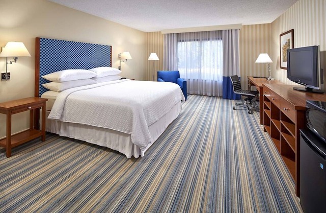 Four Points by Sheraton Bakersfield