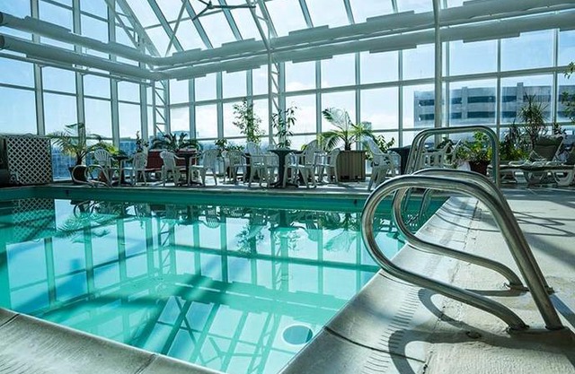 Four Sails Resort