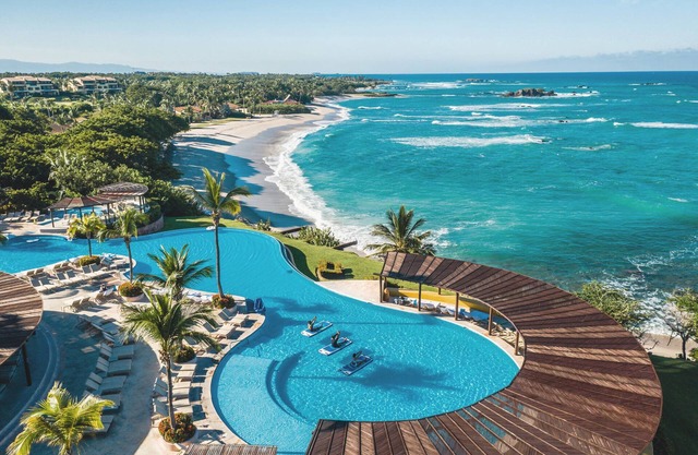 Four Seasons Resort Punta Mita