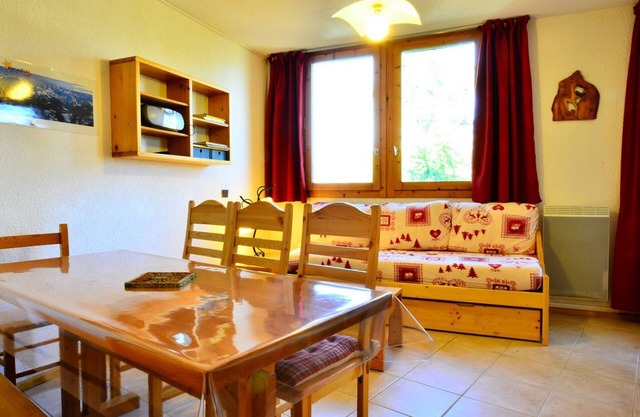 Charming renovated apt for 6/7, near slopes & Espace Paradisio
