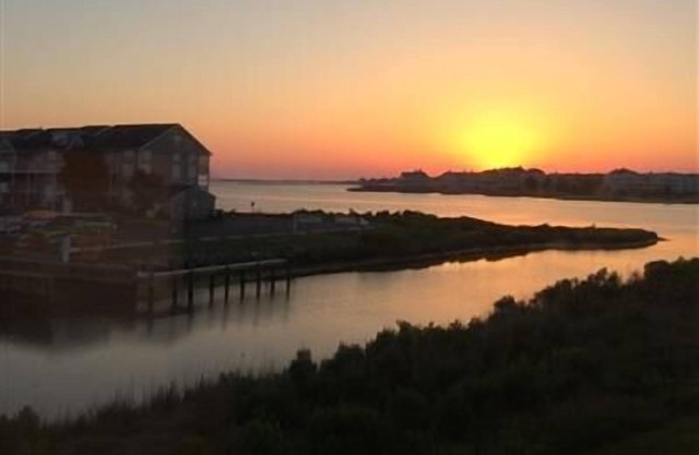 FREE DAILY ACTIVITIES INCLUDED! Only a few miles from Bethany Beach this beautifully decorated second floor unit offers 2 bedrooms with 2 full baths and is nestled within unspoiled land and gently lapping inland waterways