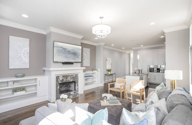 FREE NIGHT DEAL! DOWNTOWN 1MI TO BROADWAY! #1 of 6 HOMES! Rooftop Deck BY VANDY!