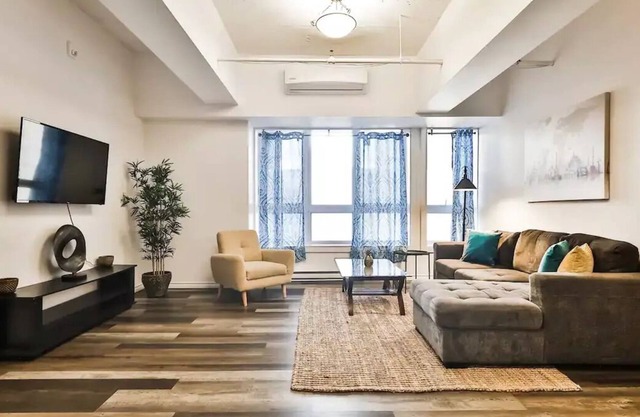 FREE PARKING ❤️ Must Stay in ❤️ City - Superhost on Airbnb