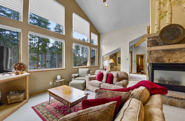 Free SkyCard Act-Home, Private Hot Tub, Perfect For Large Families-Gold King Cha