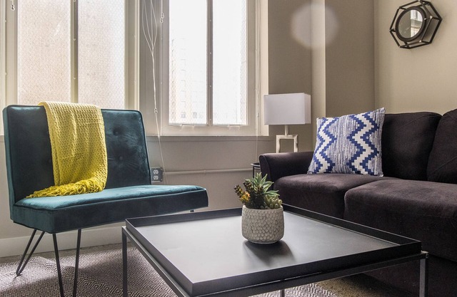 Frontdesk | Stylish 1BR Apt in Downtown