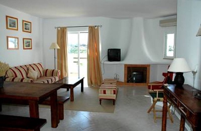 FULL AIR CON, Free WIFI, Luxurious 2 bedroom apartment in award winning resort