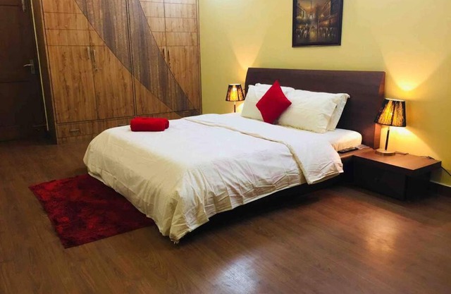 Full apartment with 3 bedrooms and kitchen