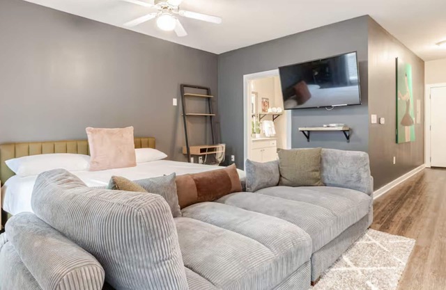 Full Studio - Beltline Rental
