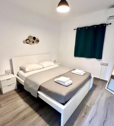 Fully Equipped One Bedroom APT
