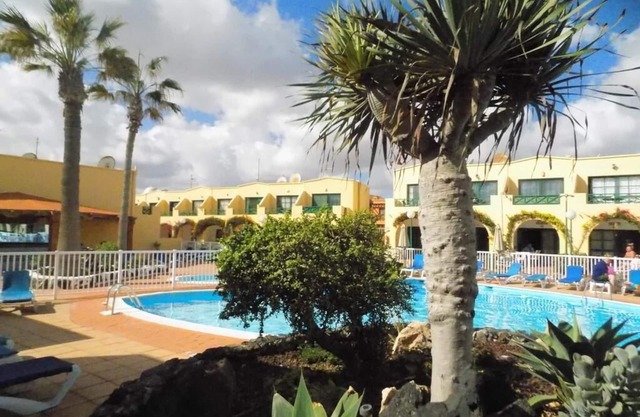 Fully Re-furbished Apartment on the popular Castillo Mar Complex