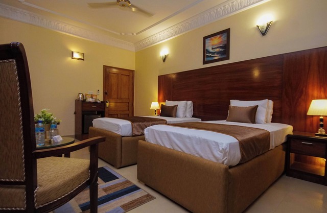 Fully Furnished Deluxe King/Twin with Complete Amenities.