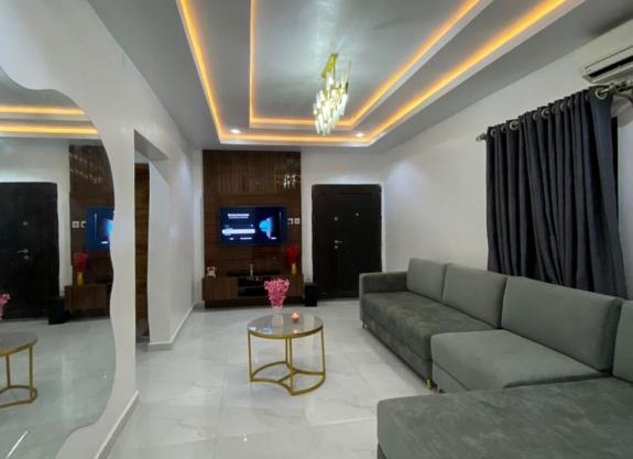 Fully Serviced 2 Bedroom Apartment with Free Wifi