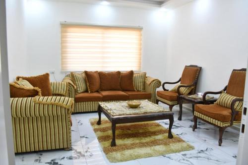 Furnished Apartment شقة مفروشة
