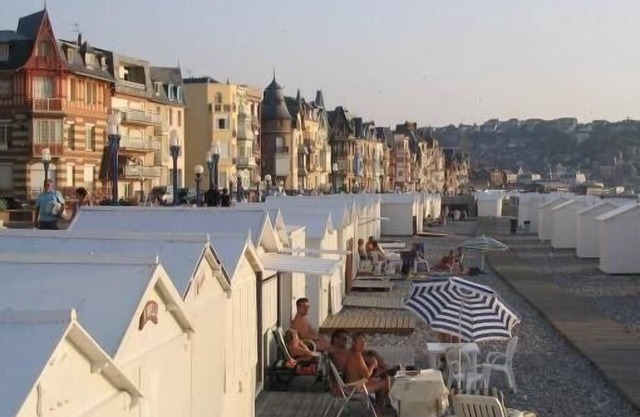 Furnished studio overlooking the sea at Mers-les-Bains