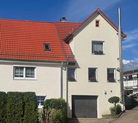 Gästehaus mit 5 separaten Schlafzimmern für 9 Personen, 24 h check in direkte Nähe Landesgartenschau