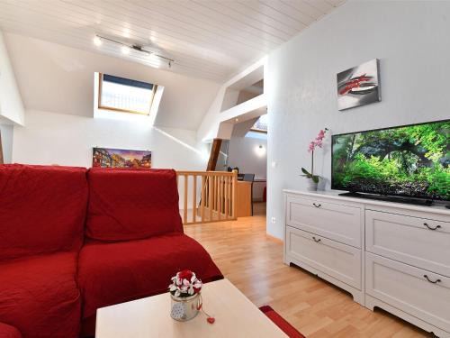 Gîte convivial avec terrasse abritée, 3 chambres, cuisine équipée, espace détente, proche autoroutes et pistes cyclables. - FR-1-744-6