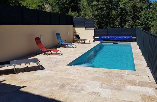Gîtes Avec Piscine Entrée Séparée Étage Climatisé