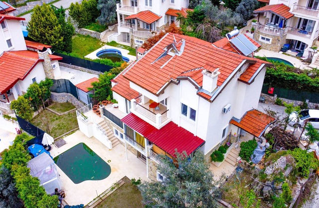 Göcek de özel havuzlu bahce katı