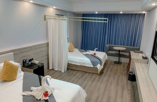G.C Royal Hotel