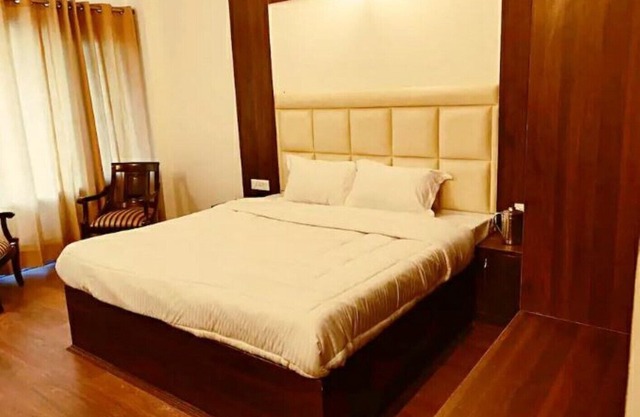 G Villas- Luxurious Cottage with beautiful mountain view 4