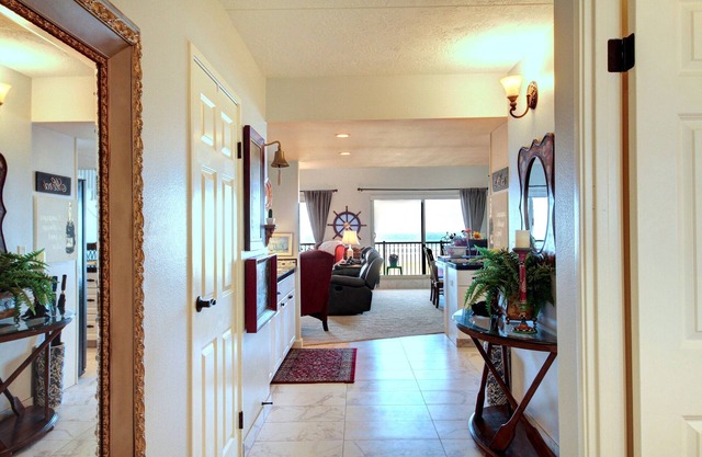 G744 2.5 Bedroom Top Floor, No cleaning fees