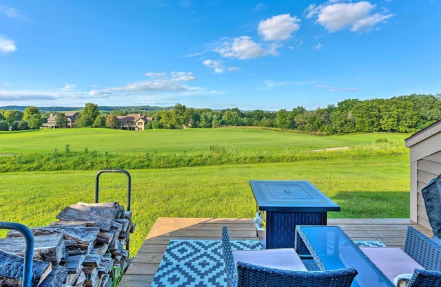 Galena Gem w/ Fire Pit on Eagle Ridge Fairway
