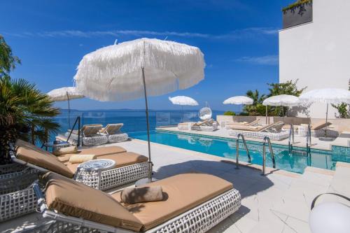 Gallery Luxury Suites & Rooms-Only Adults