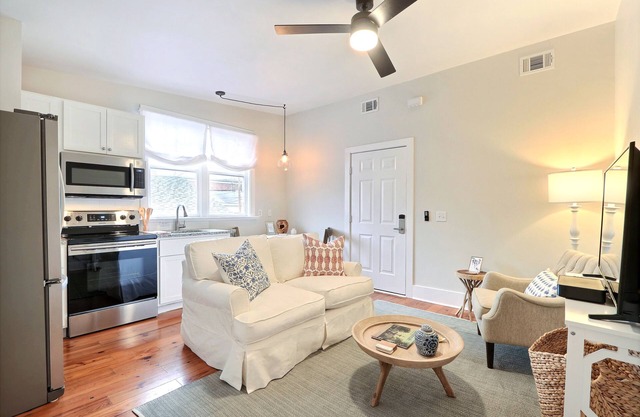 Gallery Stays - Parkside Loft