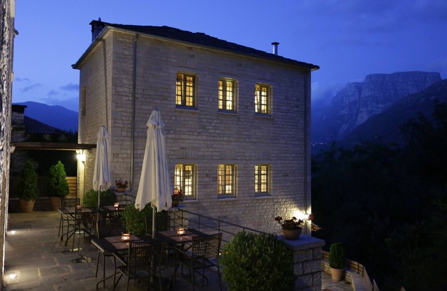 Gamila Rocks Mountain Hotel