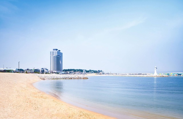 Gangneung Chonpines Ocean Suites Hotel