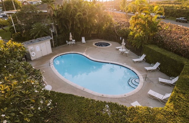 Garden Oasis: Reconnect with Nature! Room w/Balcony! 3 Outdoor Pools